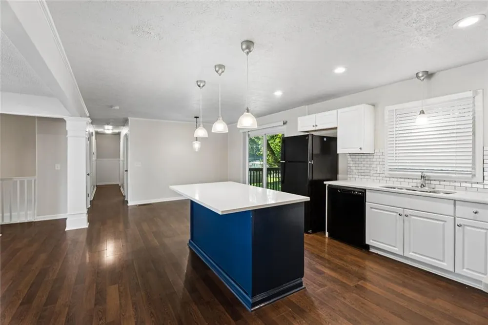 1209 Siesta Lane Acworth, GA 30102