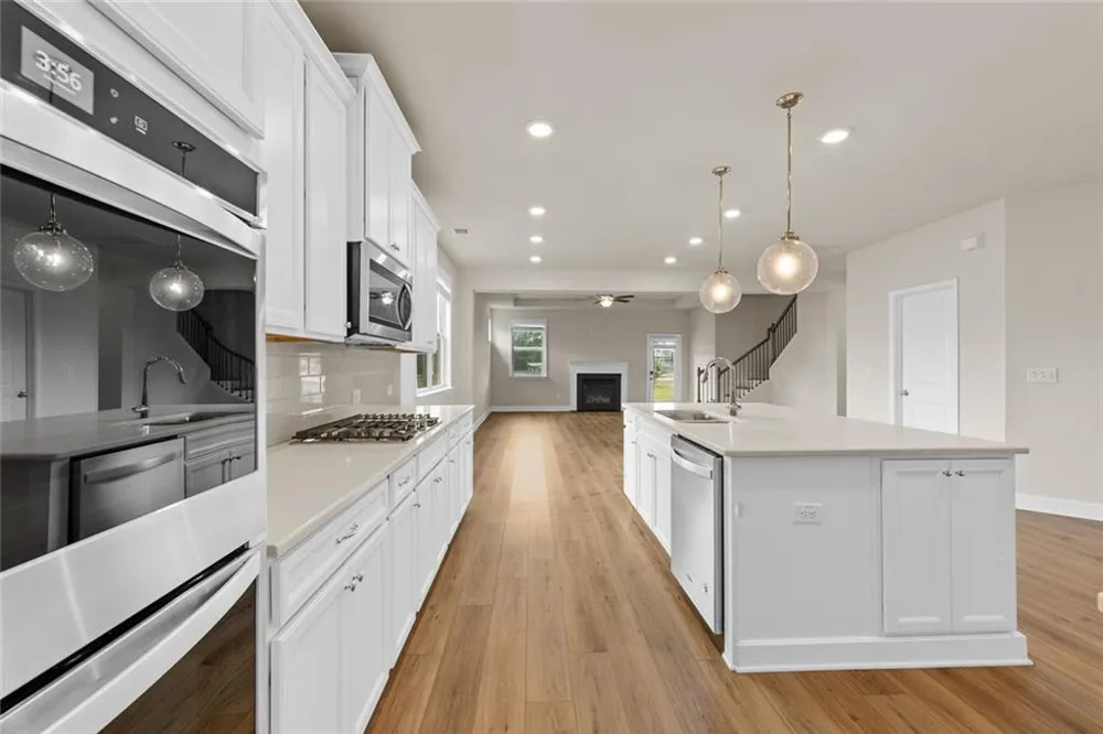 352 Chestnut Chase Hoschton, GA 30548