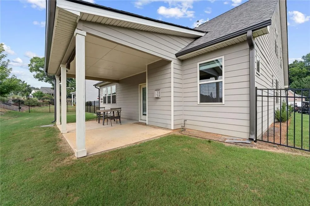 352 Chestnut Chase Hoschton, GA 30548