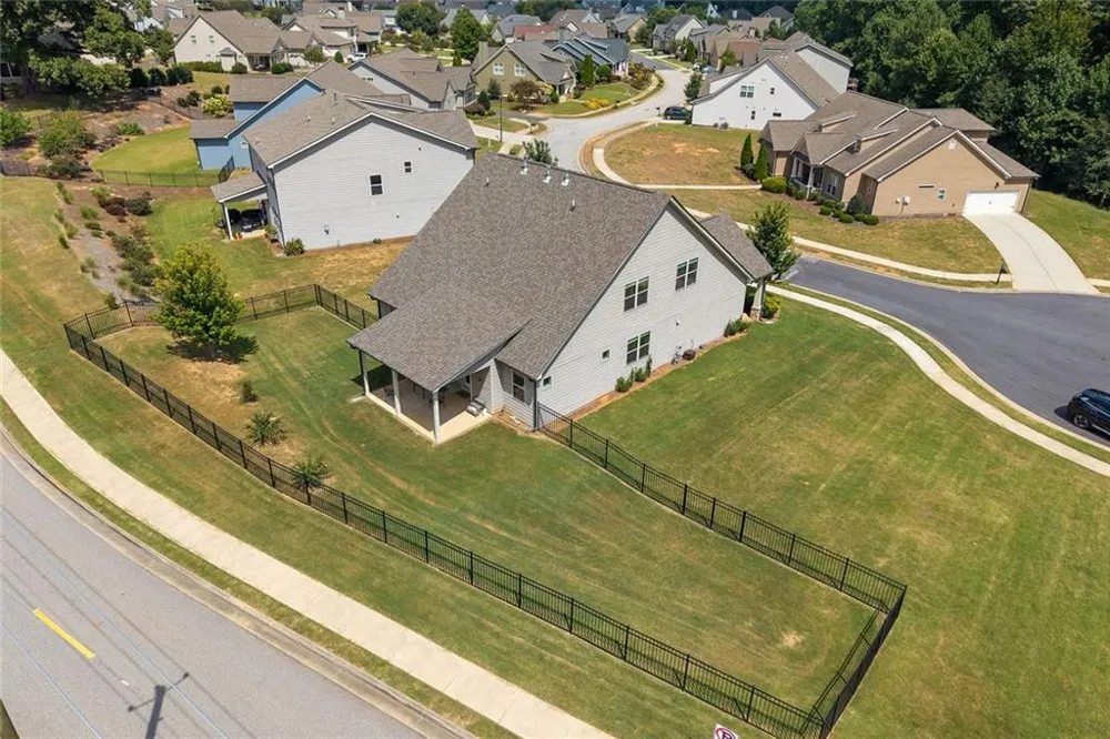 352 Chestnut Chase Hoschton, GA 30548