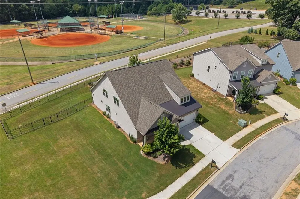 352 Chestnut Chase Hoschton, GA 30548