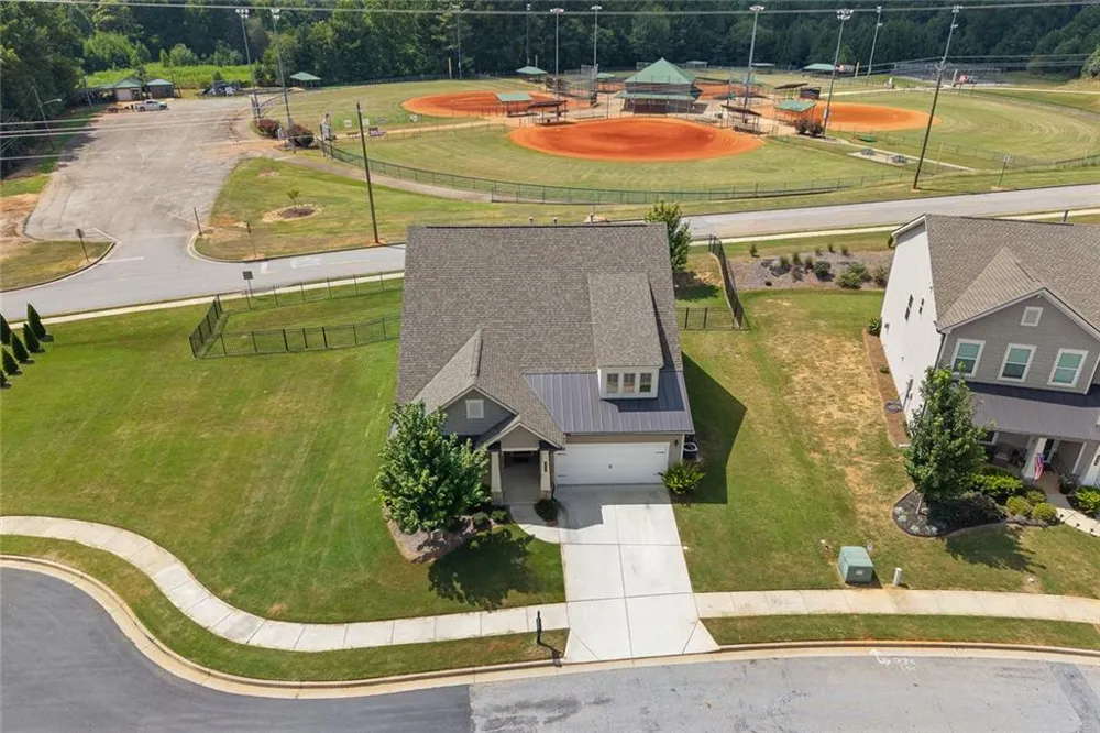 352 Chestnut Chase Hoschton, GA 30548