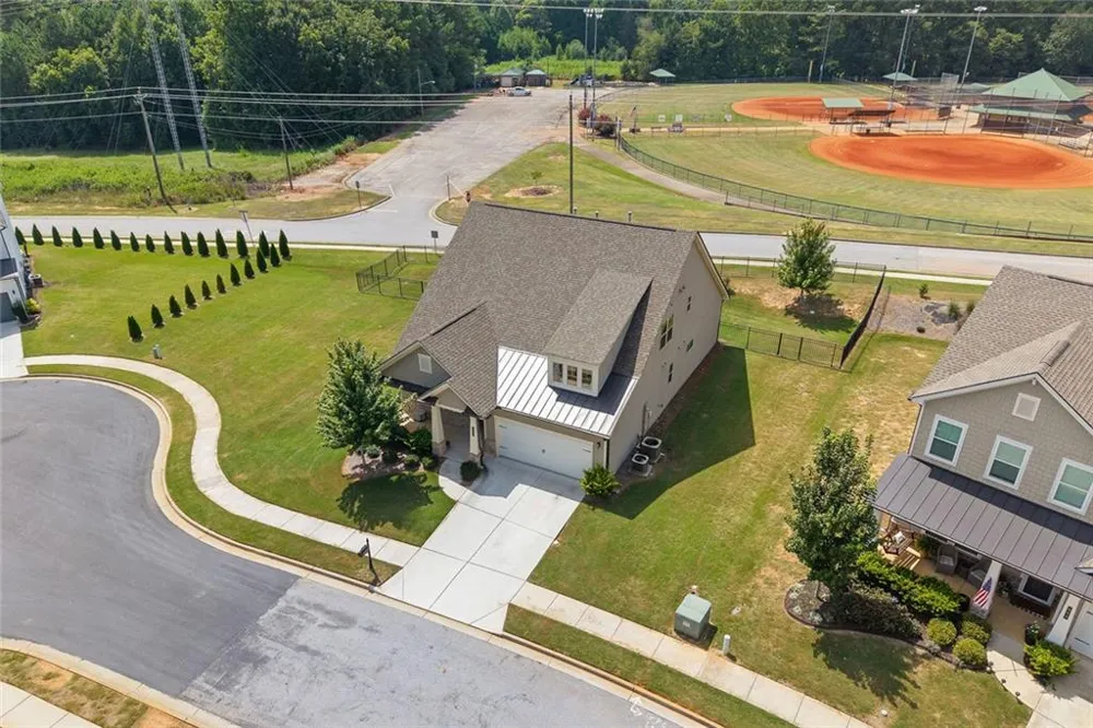 352 Chestnut Chase Hoschton, GA 30548