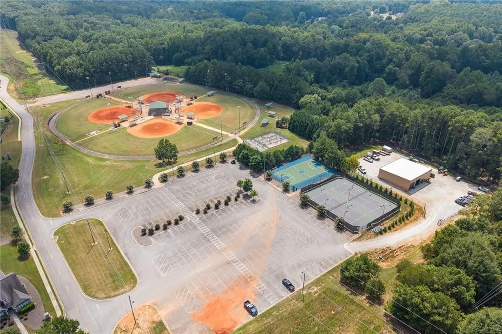 352 Chestnut Chase Hoschton, GA 30548