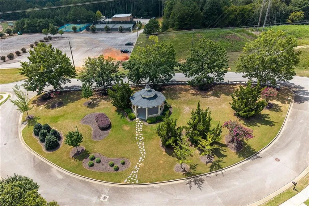 352 Chestnut Chase Hoschton, GA 30548