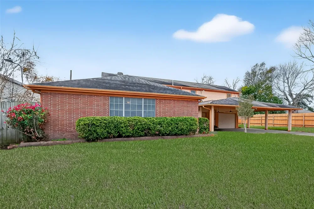 807 Ruth Street Baytown, TX 77520