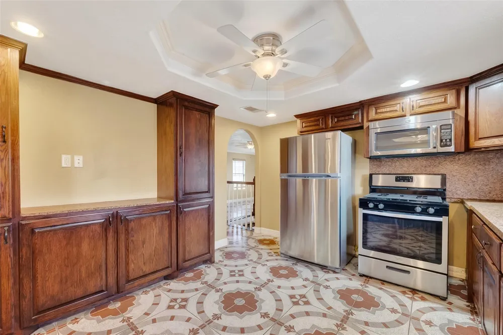 807 Ruth Street Baytown, TX 77520