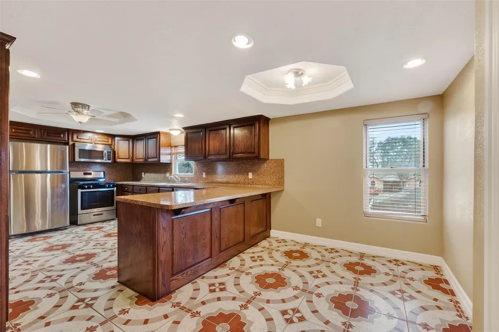 807 Ruth Street Baytown, TX 77520