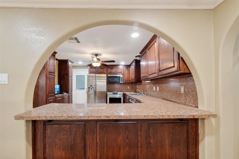 807 Ruth Street Baytown, TX 77520