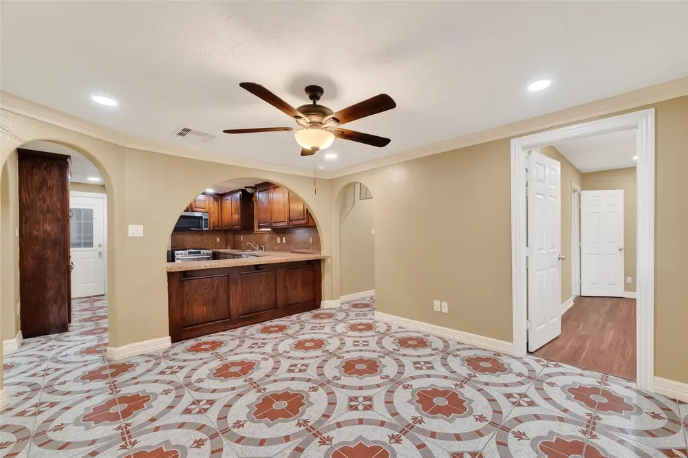 807 Ruth Street Baytown, TX 77520