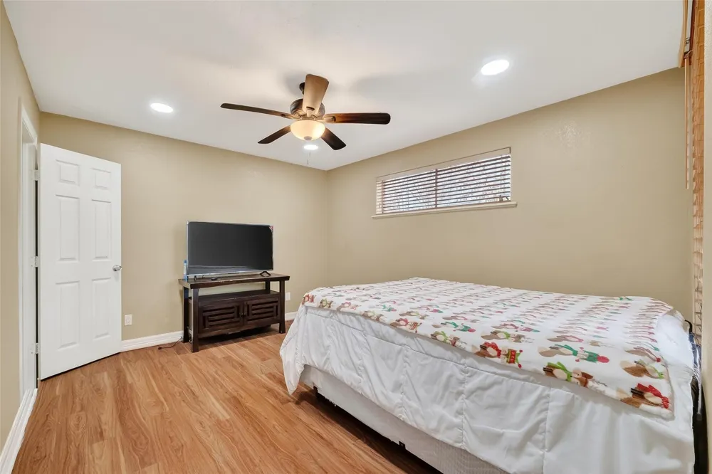 807 Ruth Street Baytown, TX 77520