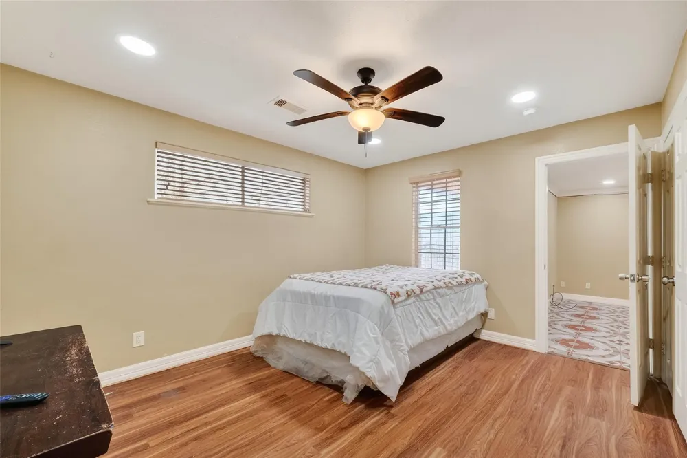 807 Ruth Street Baytown, TX 77520