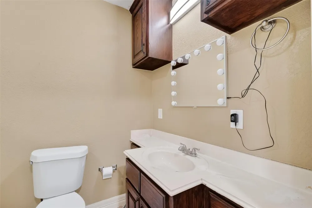 807 Ruth Street Baytown, TX 77520