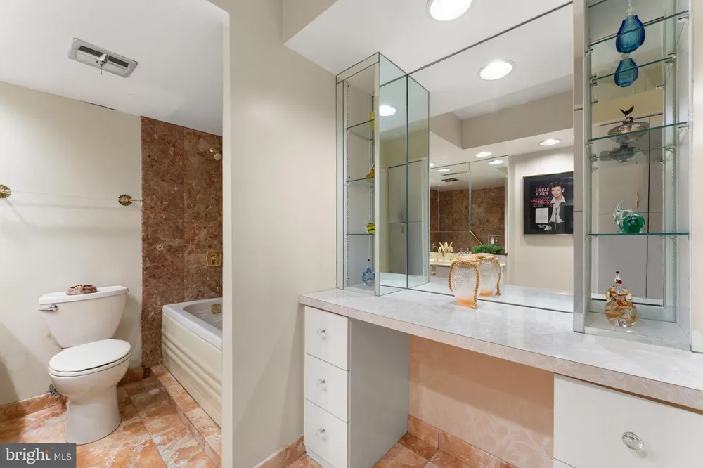 1901 JOHN F KENNEDY BOULEVARD #2409-10 Philadelphia, PA 19103