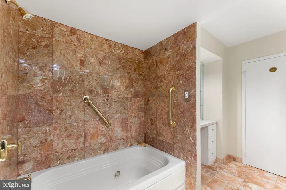 1901 JOHN F KENNEDY BOULEVARD #2409-10 Philadelphia, PA 19103