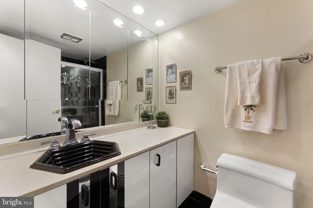 1901 JOHN F KENNEDY BOULEVARD #2409-10 Philadelphia, PA 19103