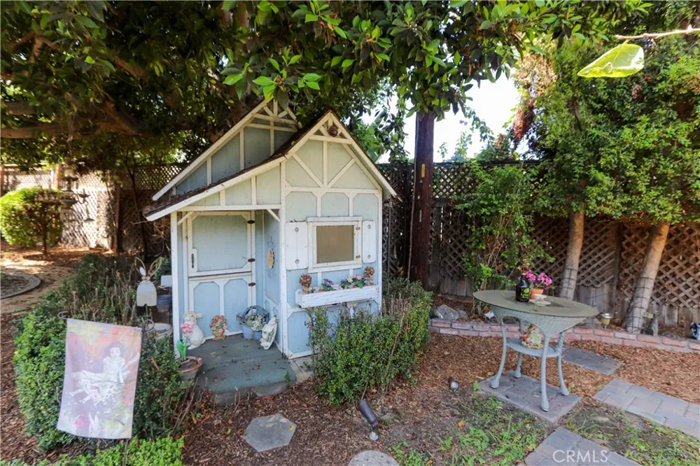419 E Sunny Hills Fullerton, CA 92835