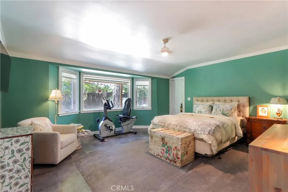 419 E Sunny Hills Fullerton, CA 92835