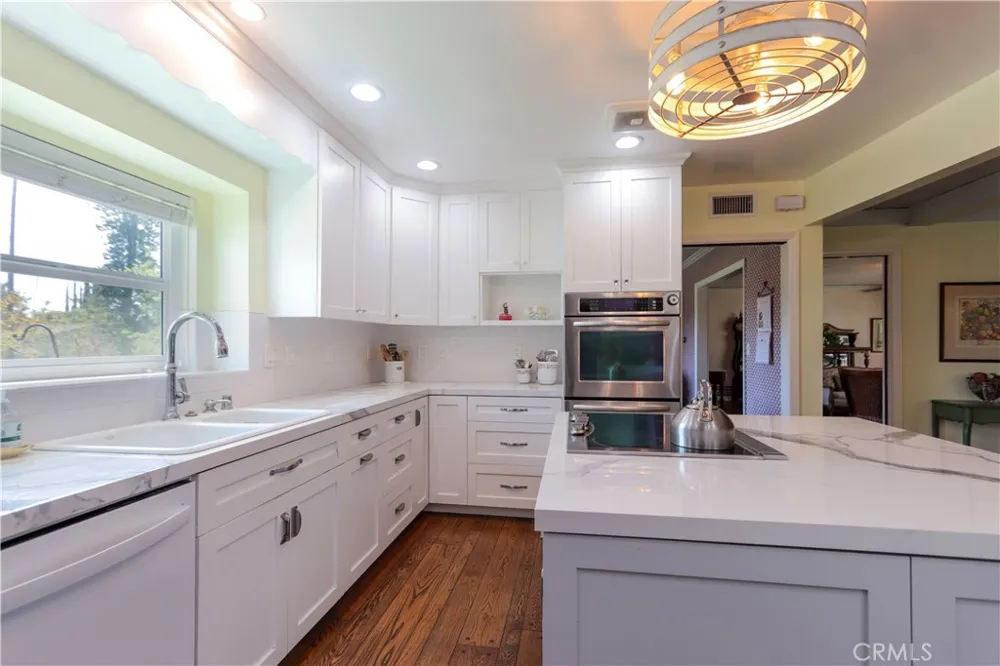 419 E Sunny Hills Fullerton, CA 92835