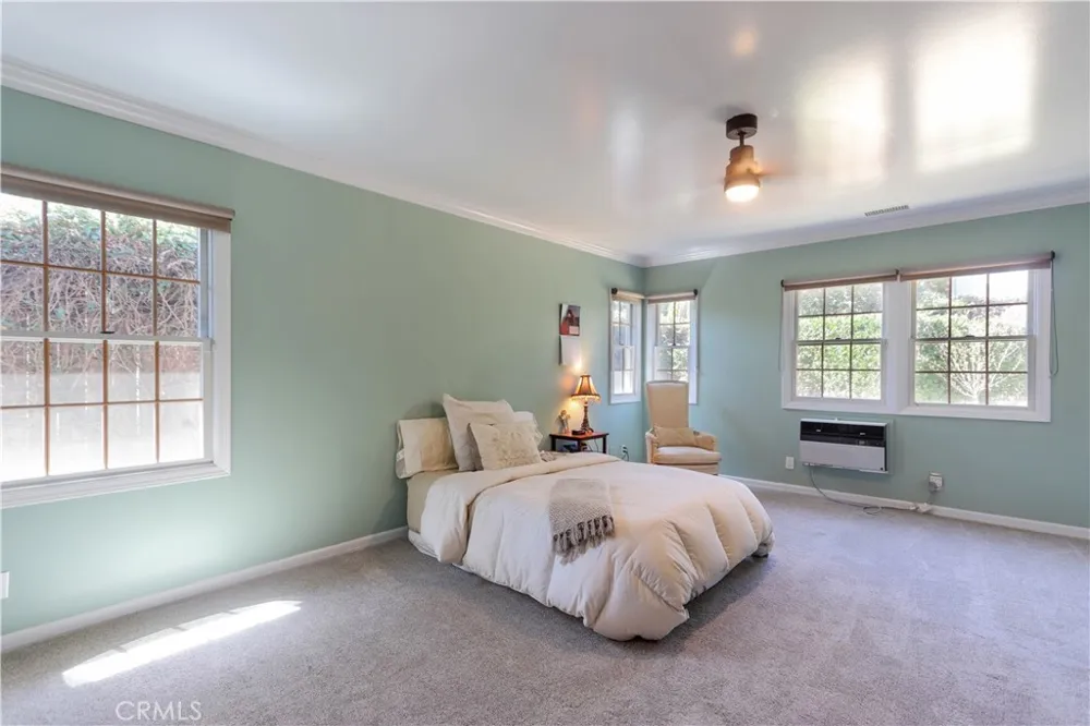 419 E Sunny Hills Fullerton, CA 92835