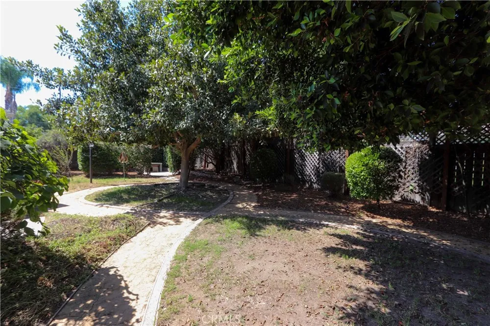 419 E Sunny Hills Fullerton, CA 92835