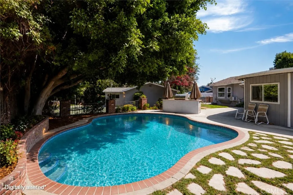 419 E Sunny Hills Fullerton, CA 92835