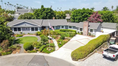 419 E Sunny Hills