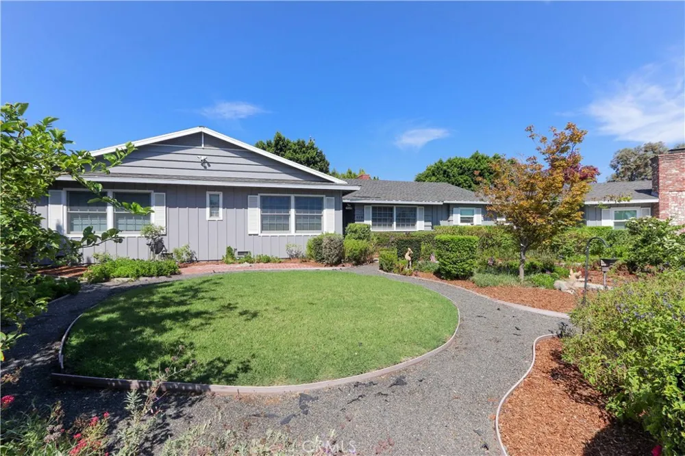 419 E Sunny Hills Fullerton, CA 92835