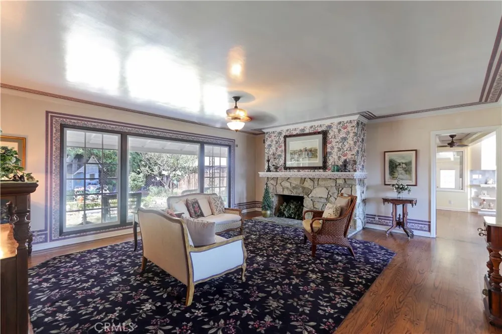 419 E Sunny Hills Fullerton, CA 92835
