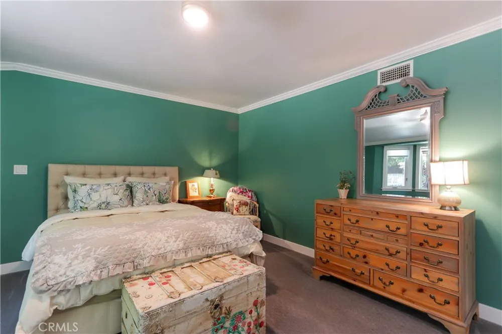 419 E Sunny Hills Fullerton, CA 92835