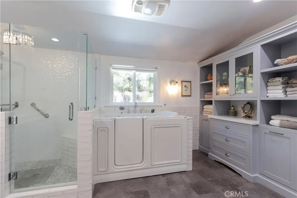 419 E Sunny Hills Fullerton, CA 92835