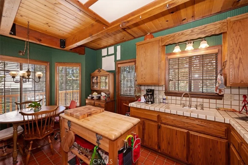 911 Panamint Mountain Big Bear City, CA 92314