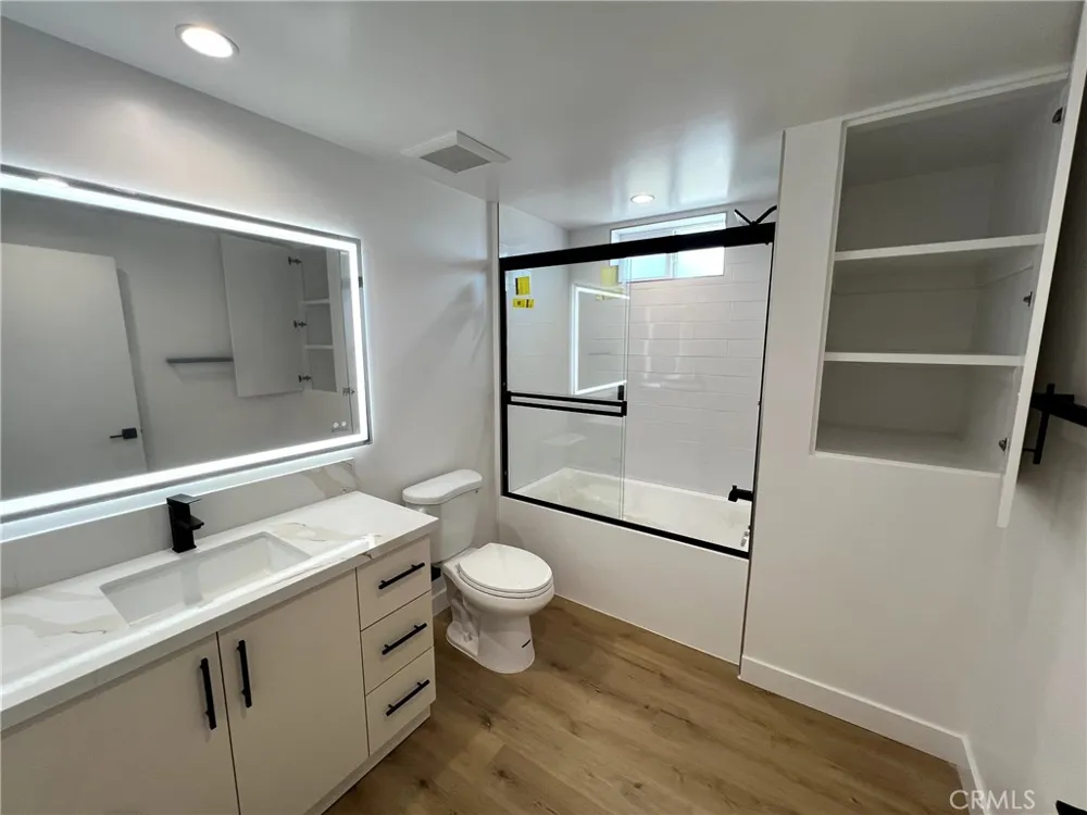 8016 Fair #210 Sun Valley, CA 91352