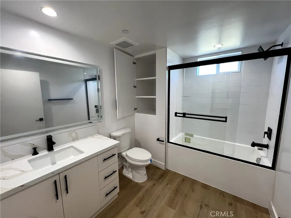 8016 Fair #210 Sun Valley, CA 91352