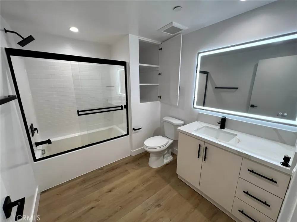 8016 Fair #210 Sun Valley, CA 91352