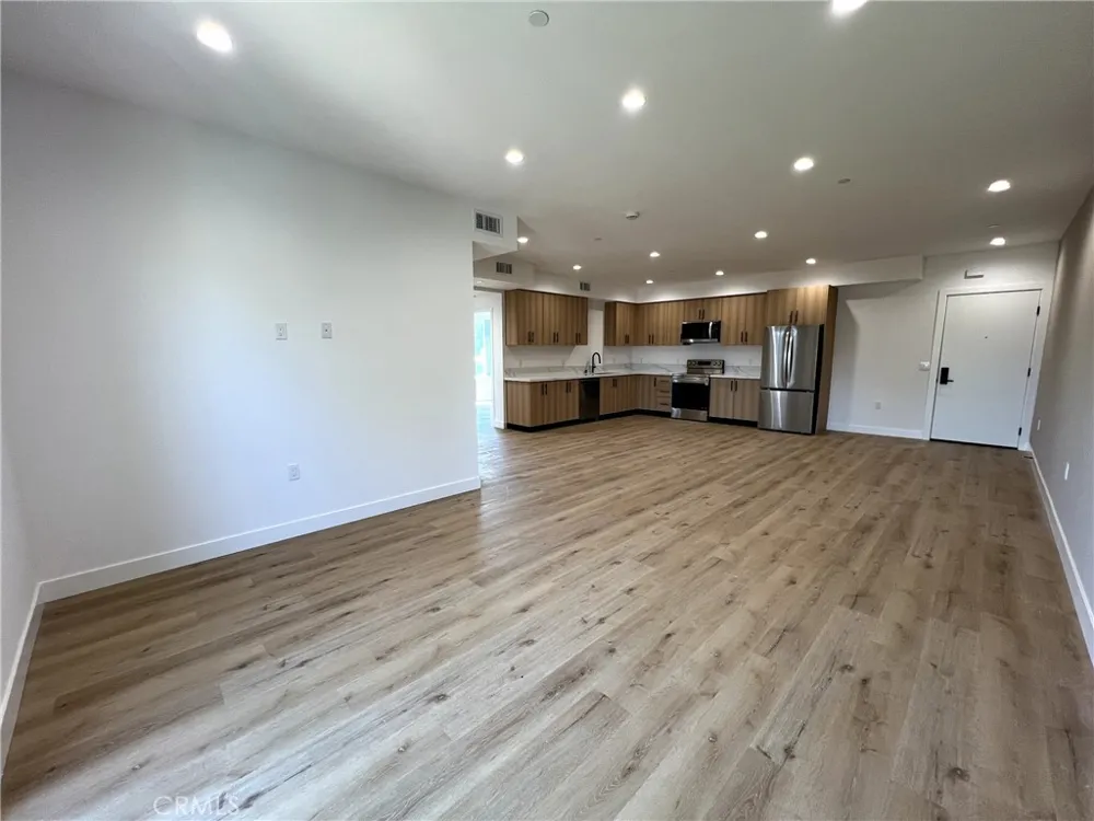 8016 Fair #210 Sun Valley, CA 91352