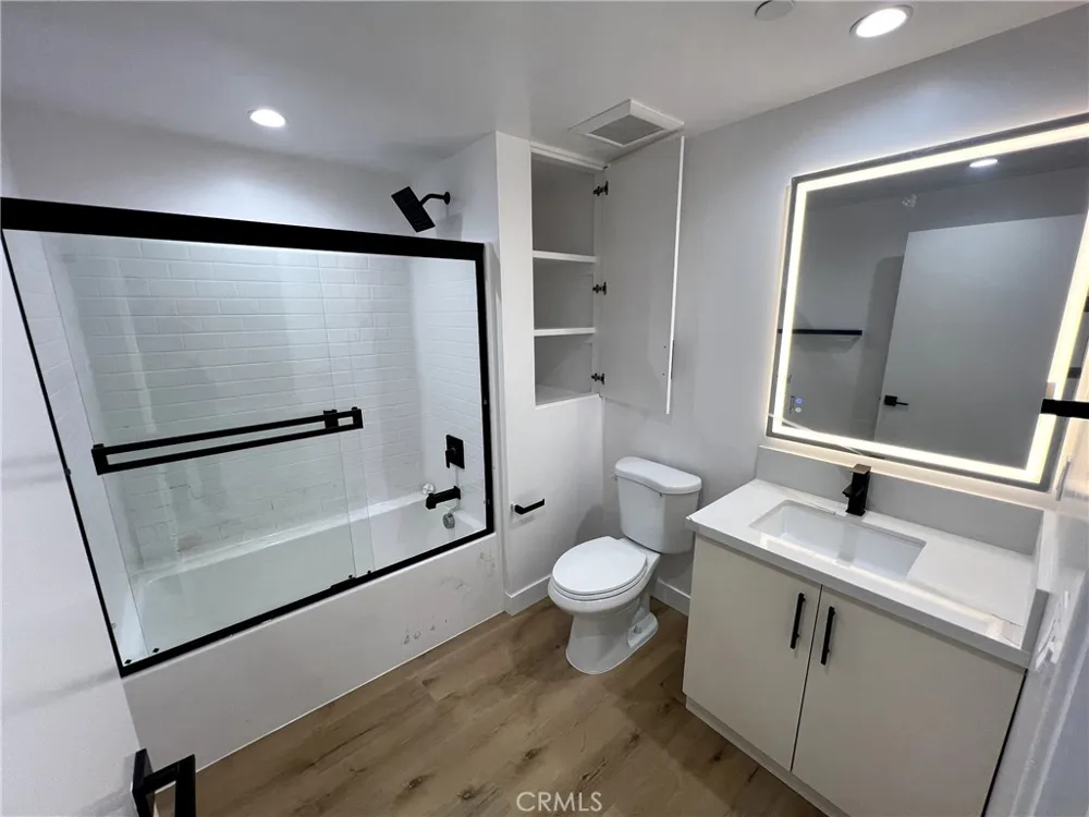 8016 Fair #210 Sun Valley, CA 91352