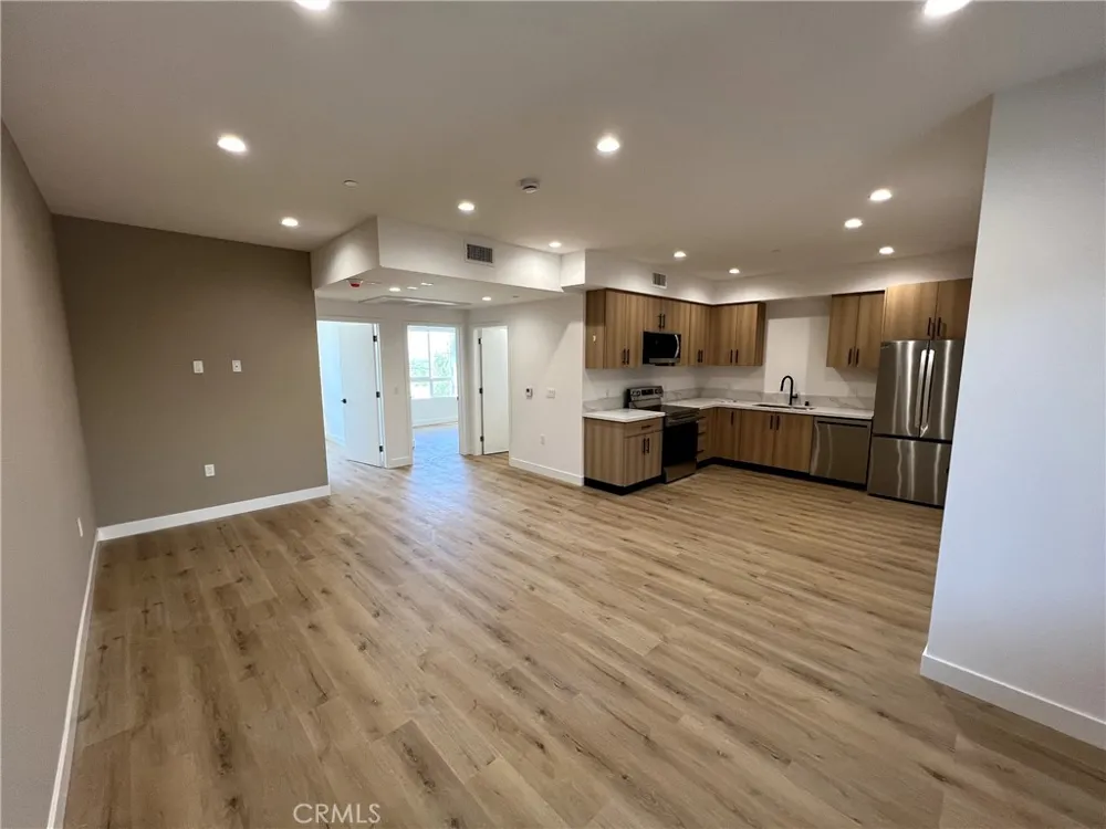 8016 Fair #210 Sun Valley, CA 91352