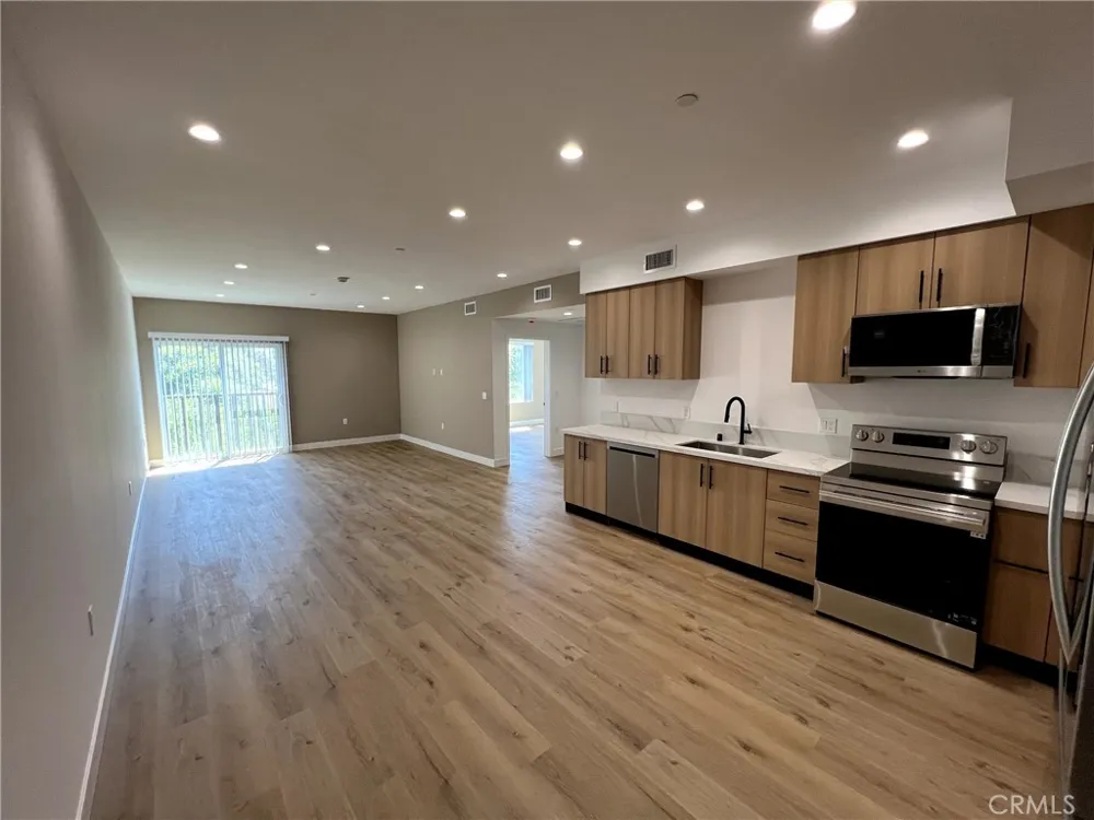 8016 Fair #210 Sun Valley, CA 91352