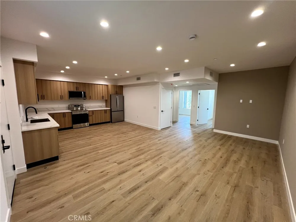 8016 Fair #210 Sun Valley, CA 91352
