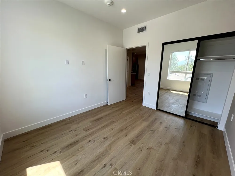 8016 Fair #210 Sun Valley, CA 91352