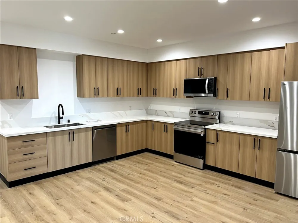 8016 Fair #210 Sun Valley, CA 91352