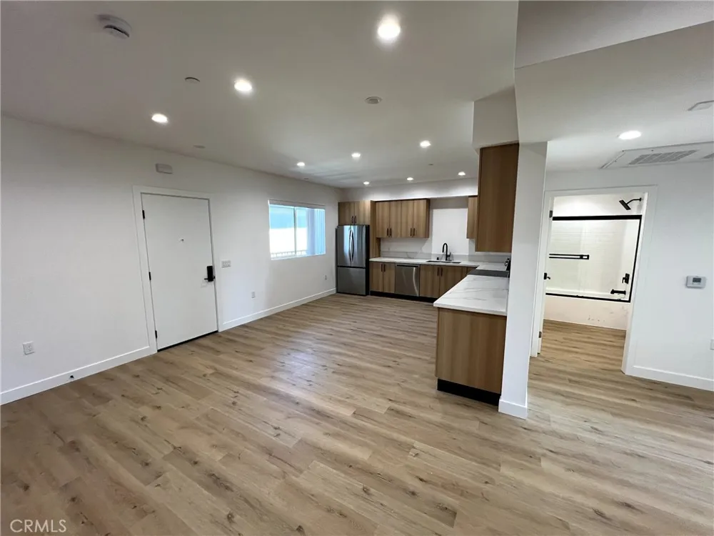 8016 Fair #210 Sun Valley, CA 91352