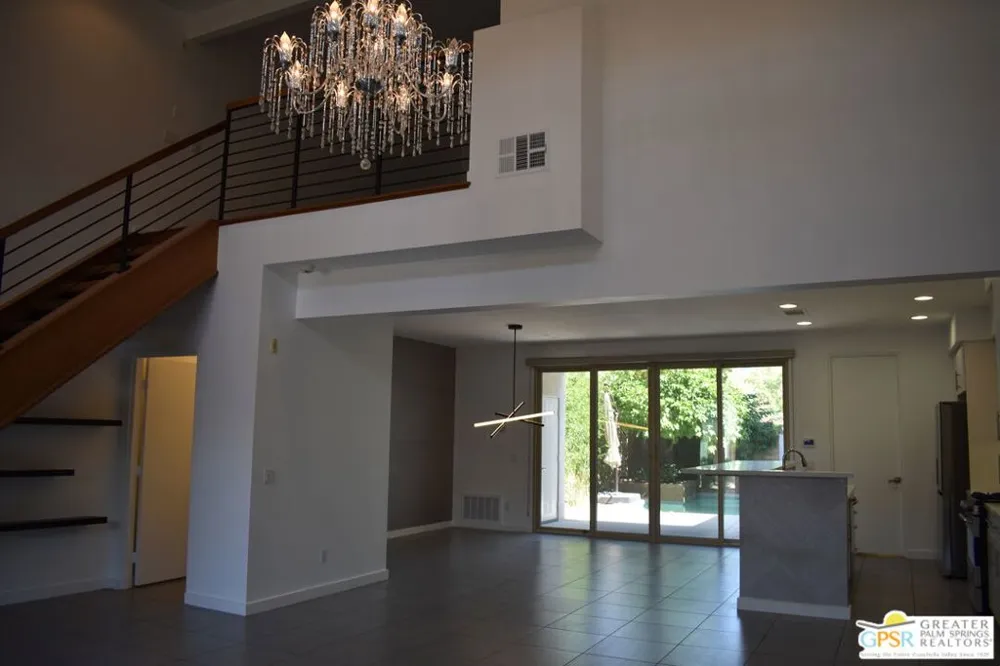 938 Oceo Circle Palm Springs, CA 92264