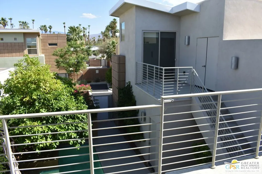 938 Oceo Circle Palm Springs, CA 92264