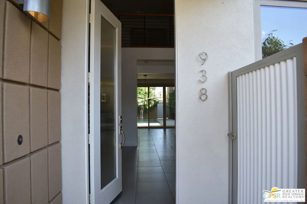 938 Oceo Circle Palm Springs, CA 92264