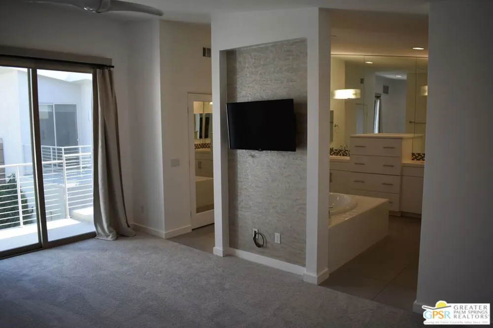 938 Oceo Circle Palm Springs, CA 92264