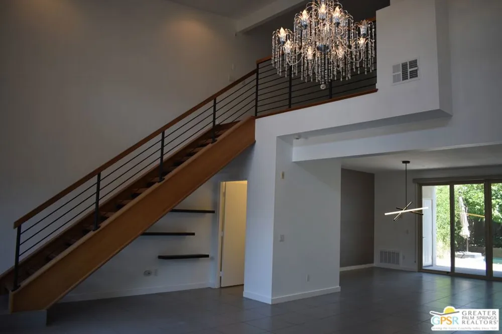 938 Oceo Circle Palm Springs, CA 92264