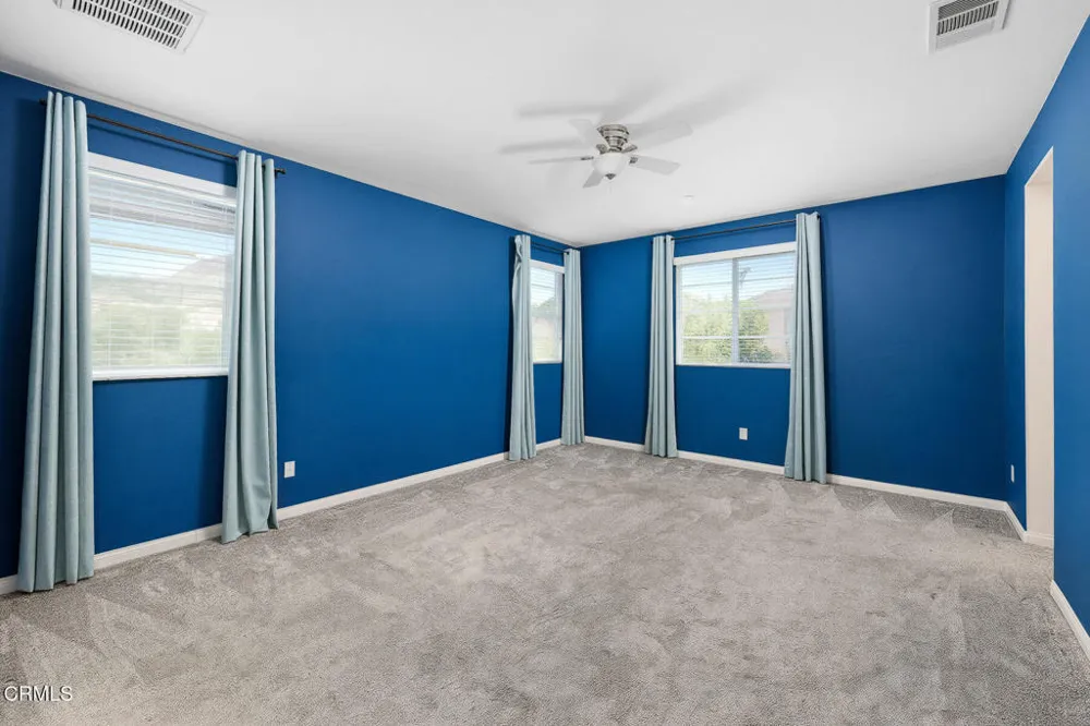 17326 Parque Vanowen Way Lake Balboa, CA 91406