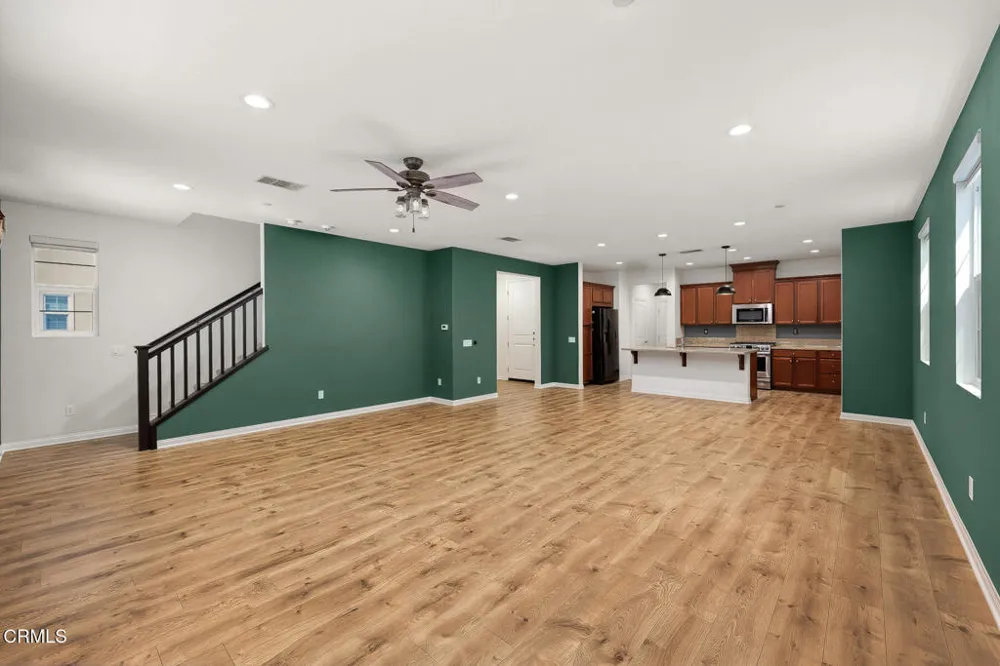 17326 Parque Vanowen Way Lake Balboa, CA 91406